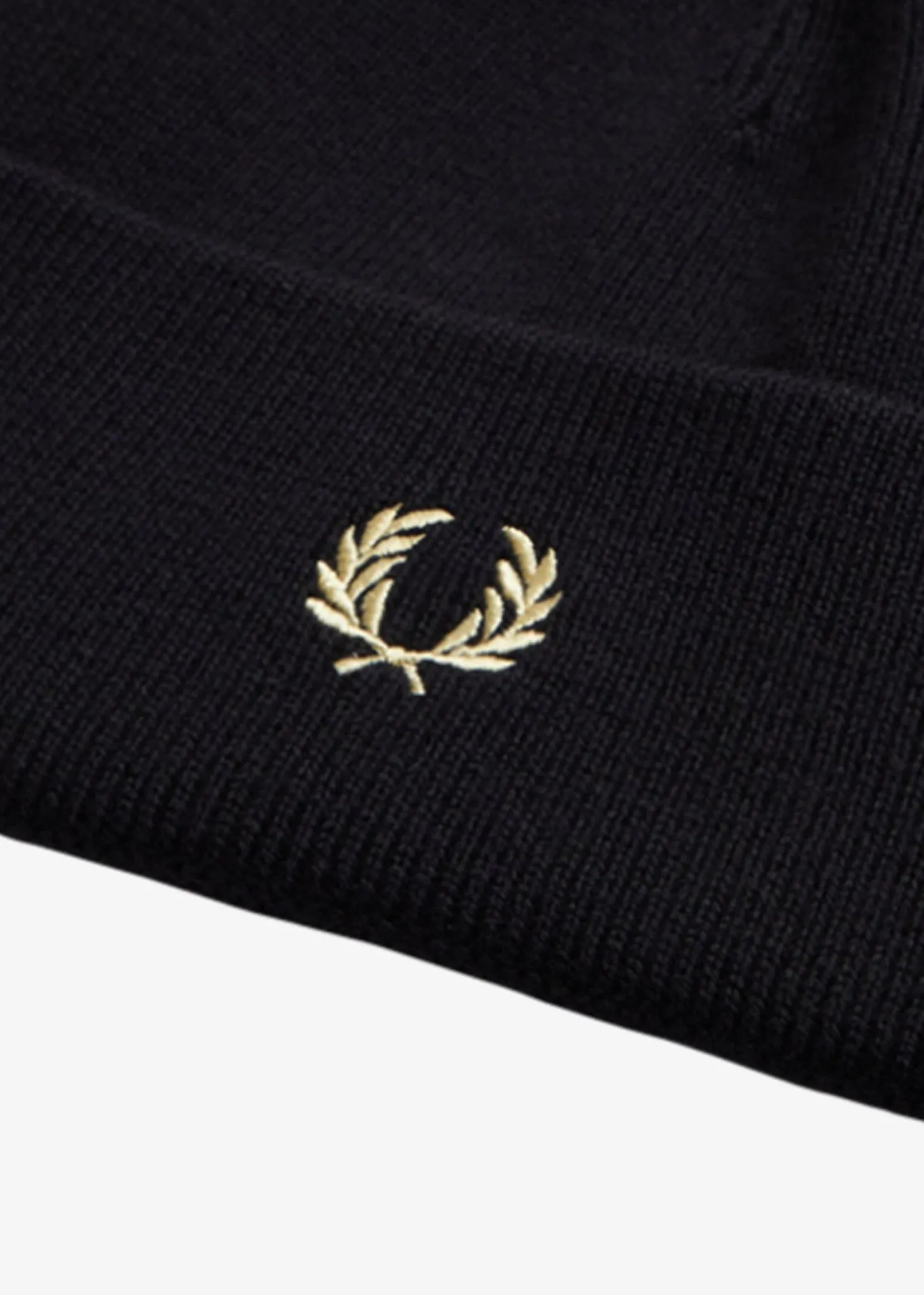Classic beanie - black champagne