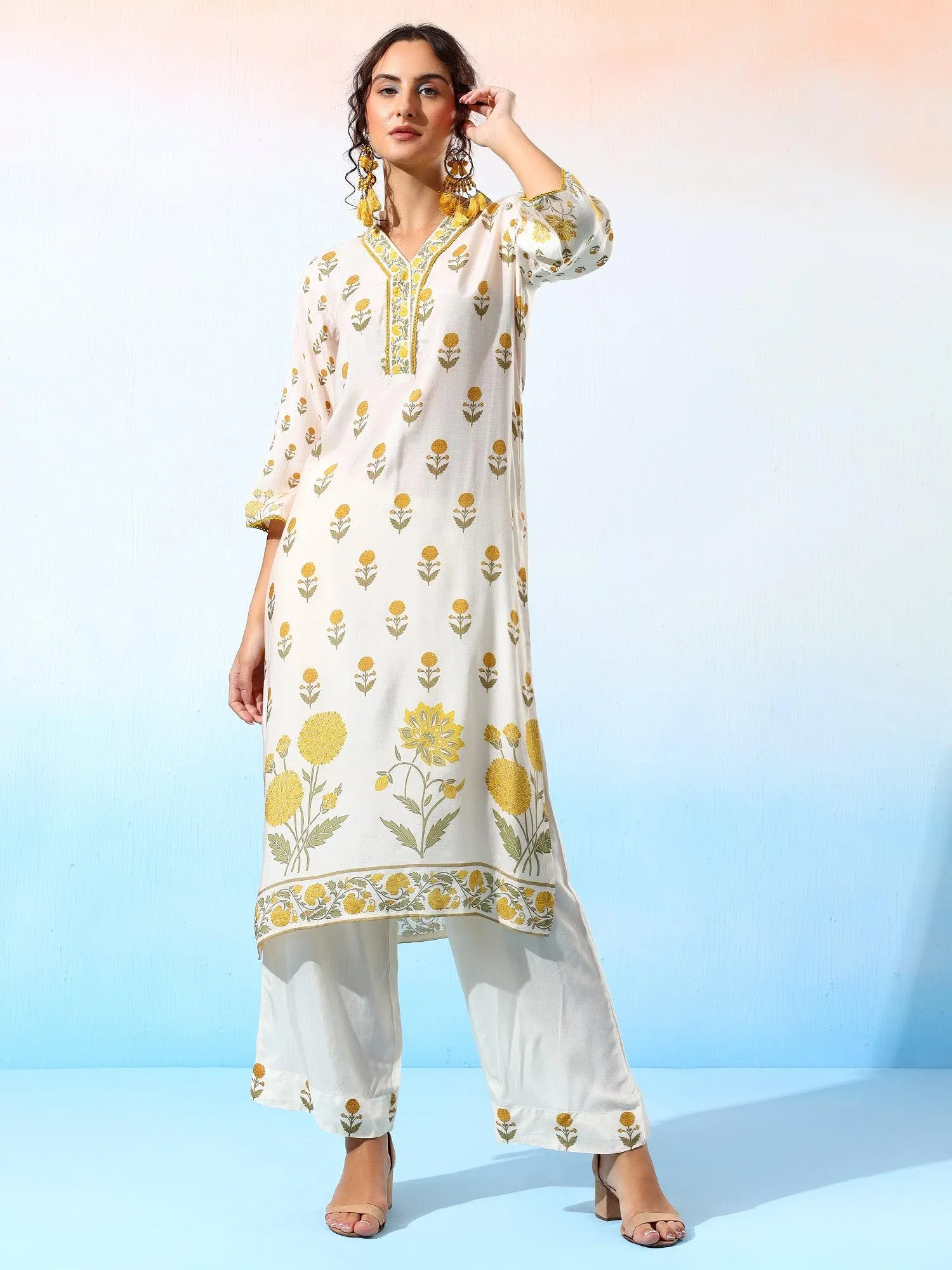Laila Muslin Yellow Floral Printed Kurta Set