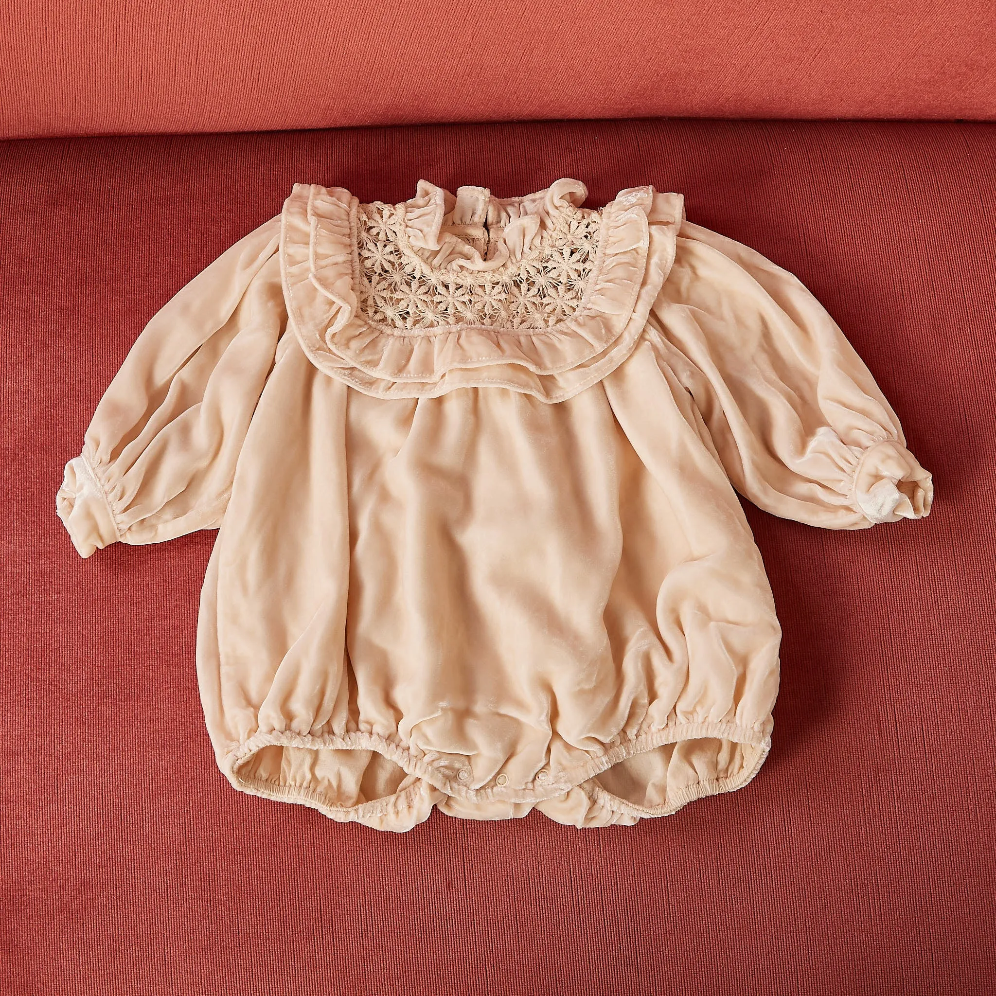 PETITE AMALIE CREAM VINTAGE LACE BABY VELVET ROMPER