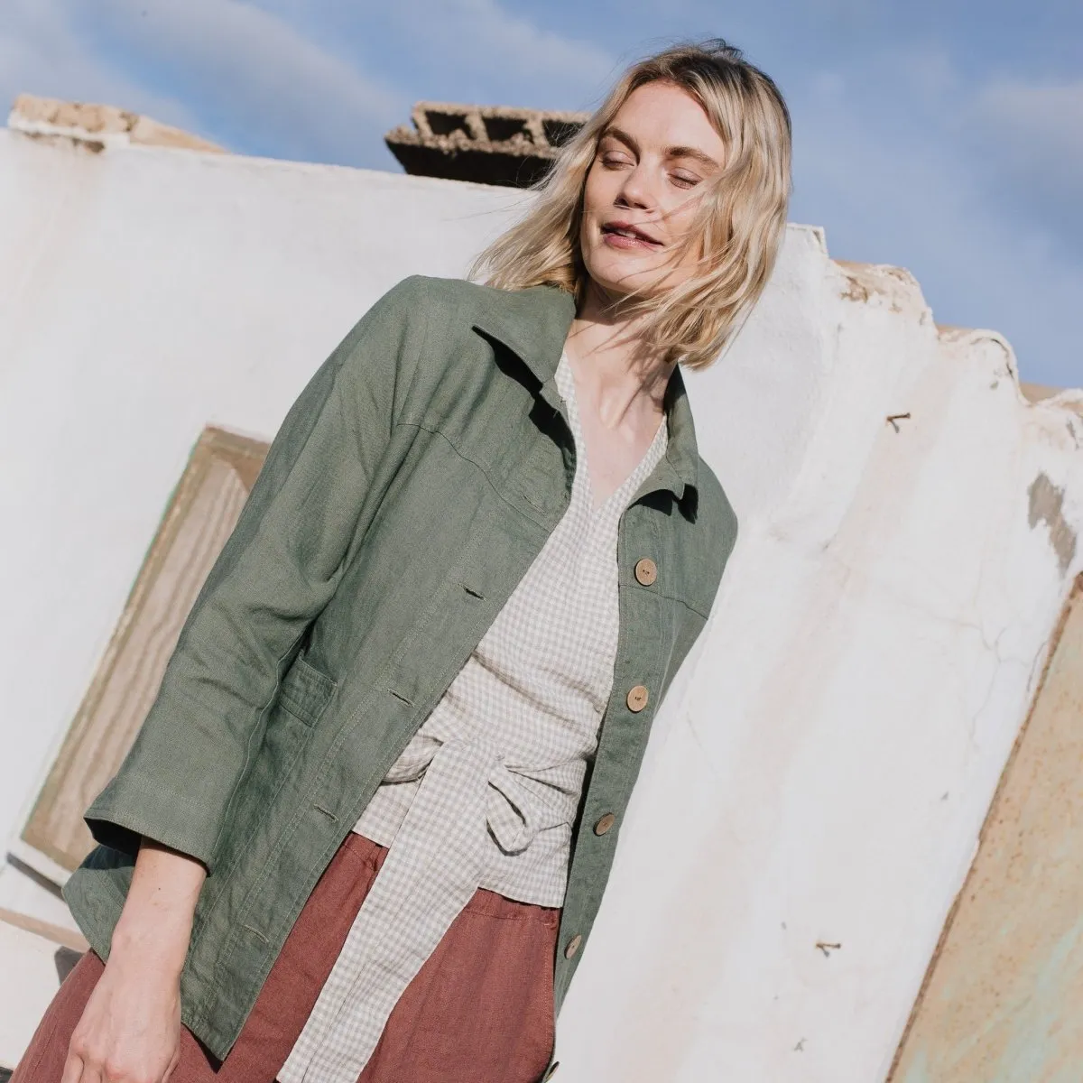 R: HELSINKI button down linen jacket (Size: S/M; Color: Beige)