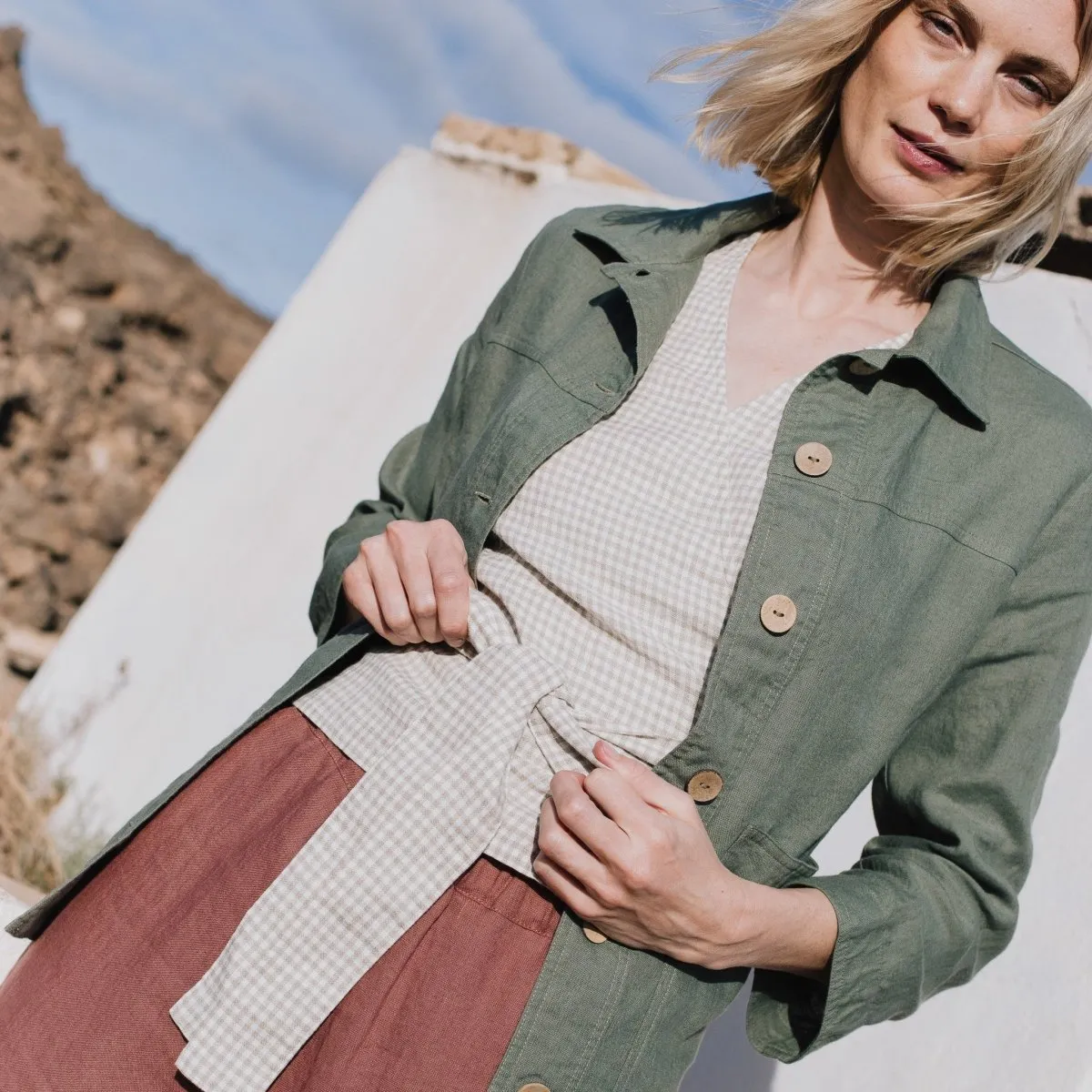 R: HELSINKI button down linen jacket (Size: S/M; Color: Beige)